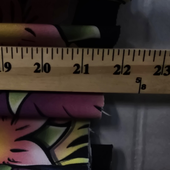 Ed Hardy Black and Red Graphic Apparel - Picture 6 of 9